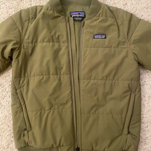 WOMEN’S PATAGONIA JACKET - SIZE SMALL - FOREST GREEN